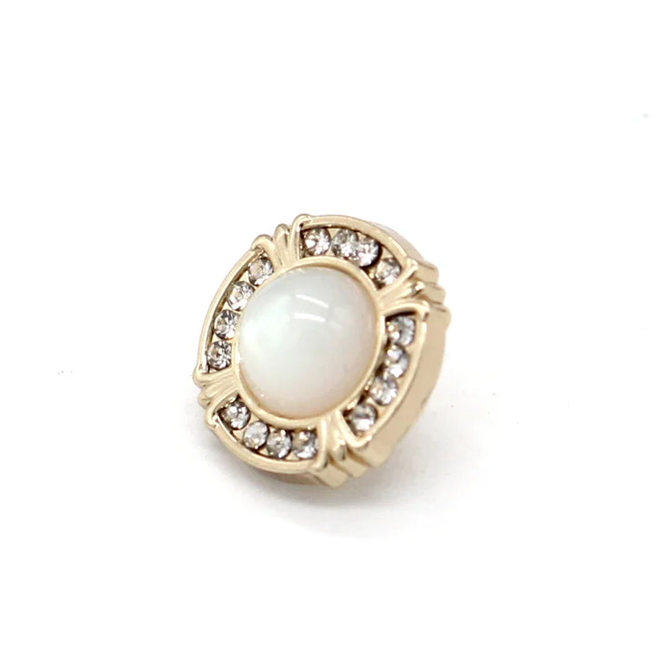 Botões de Pérola e Strass com Acabamento Dourado – Luxo e Elegância